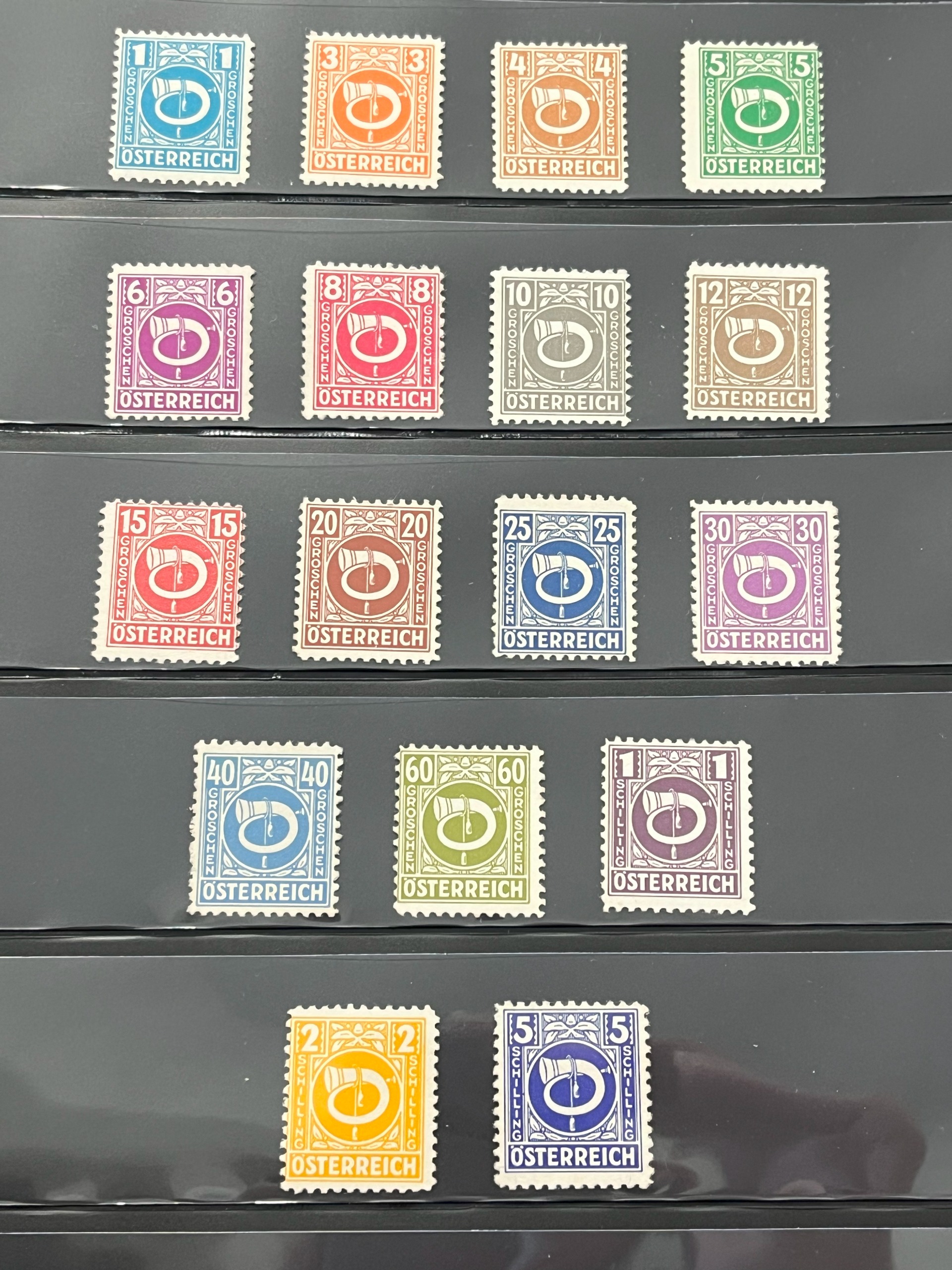 سری پستی کامل اتریش بی شارنیه
