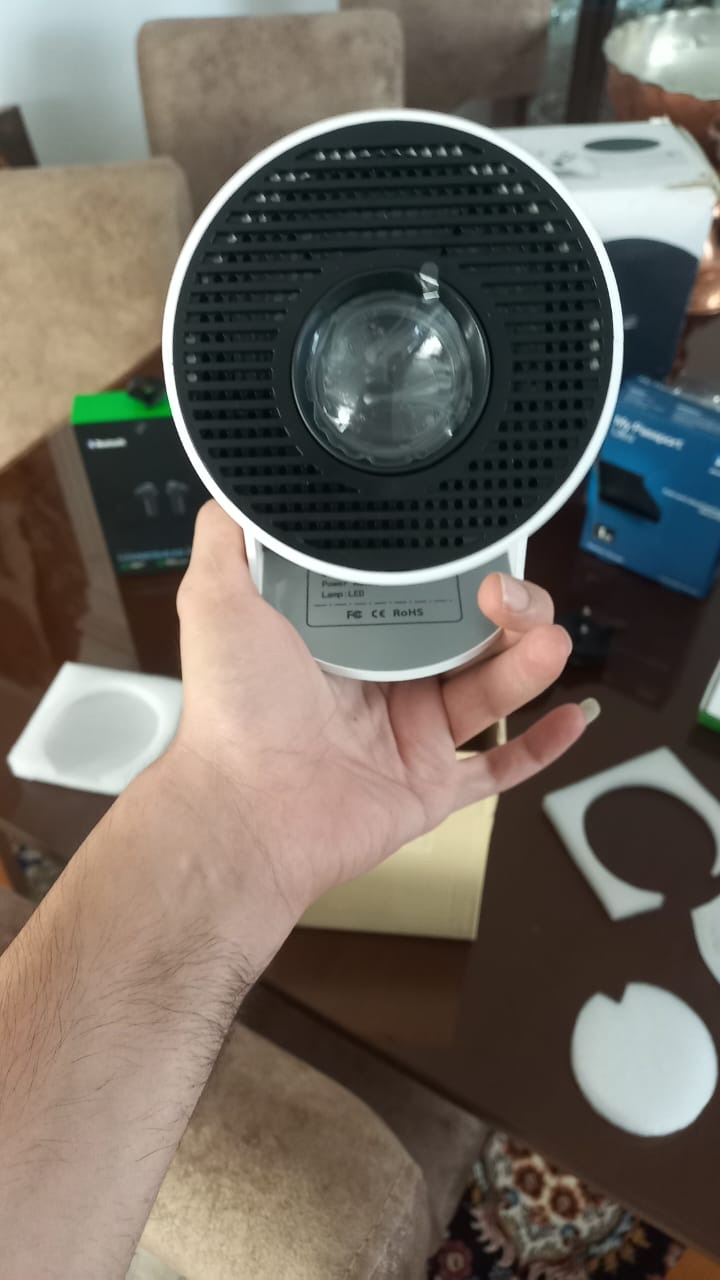 Hy300 اندرویدی 4k