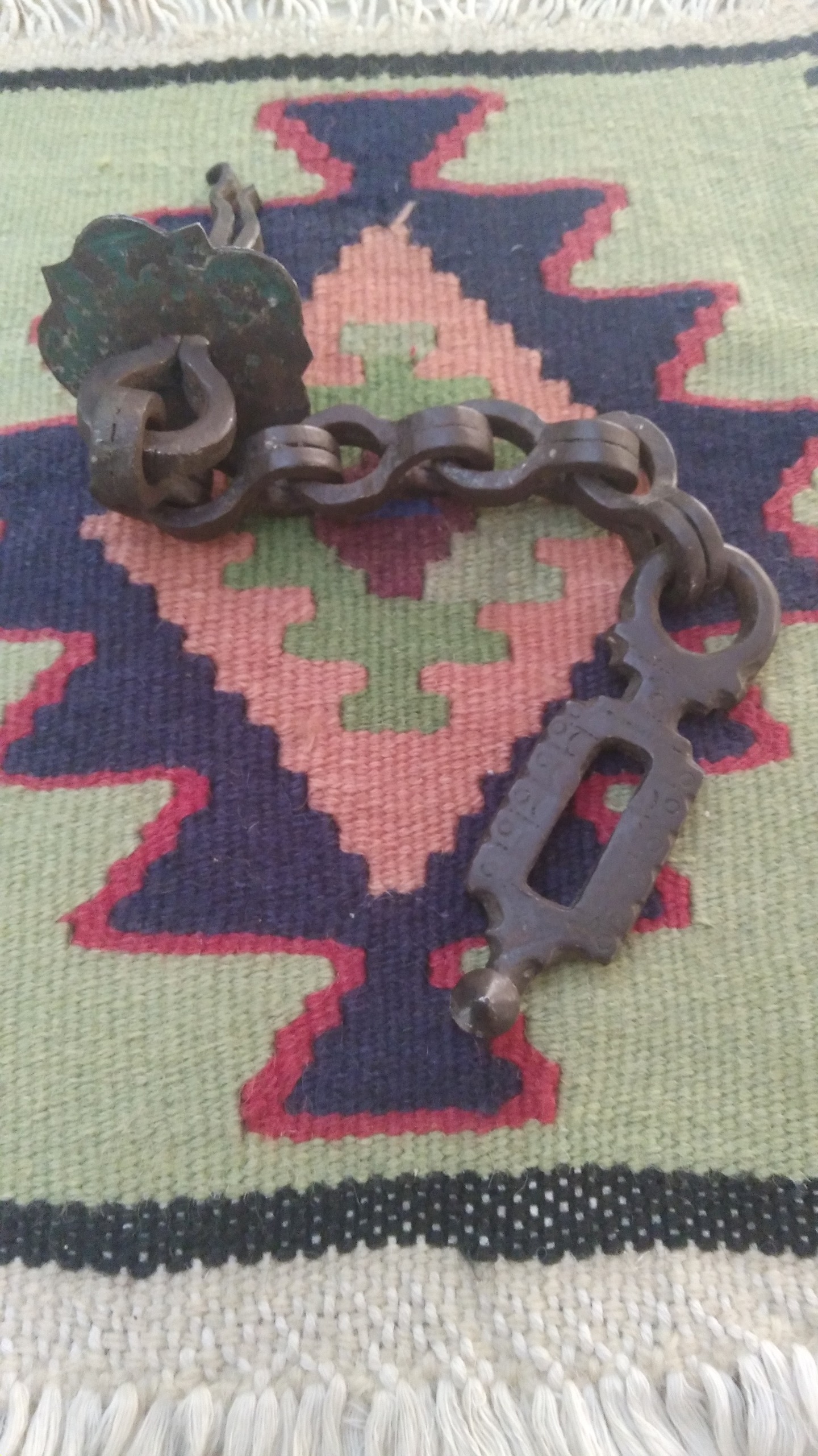 چفت کمیاب فولادی