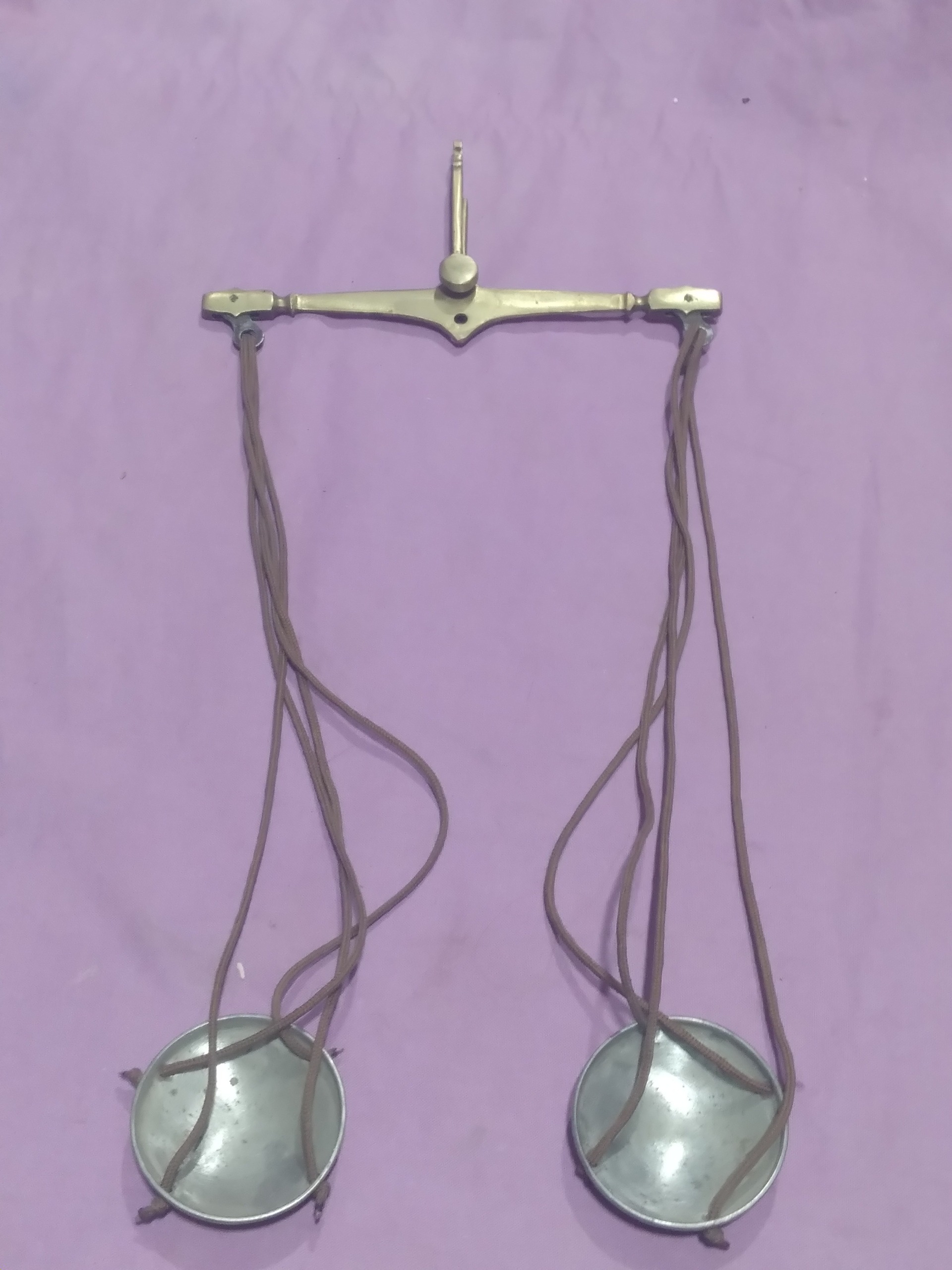 شاهنگ برنجی کهنه