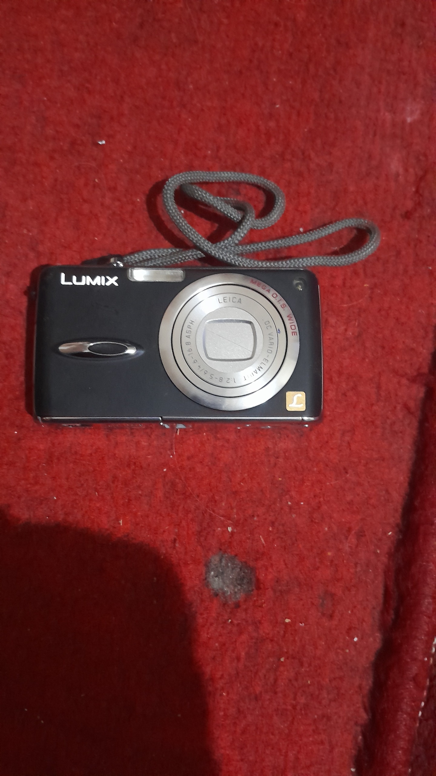 دوربین عکاسی و فیلمبرداری دیجیتال لومیکس FX01