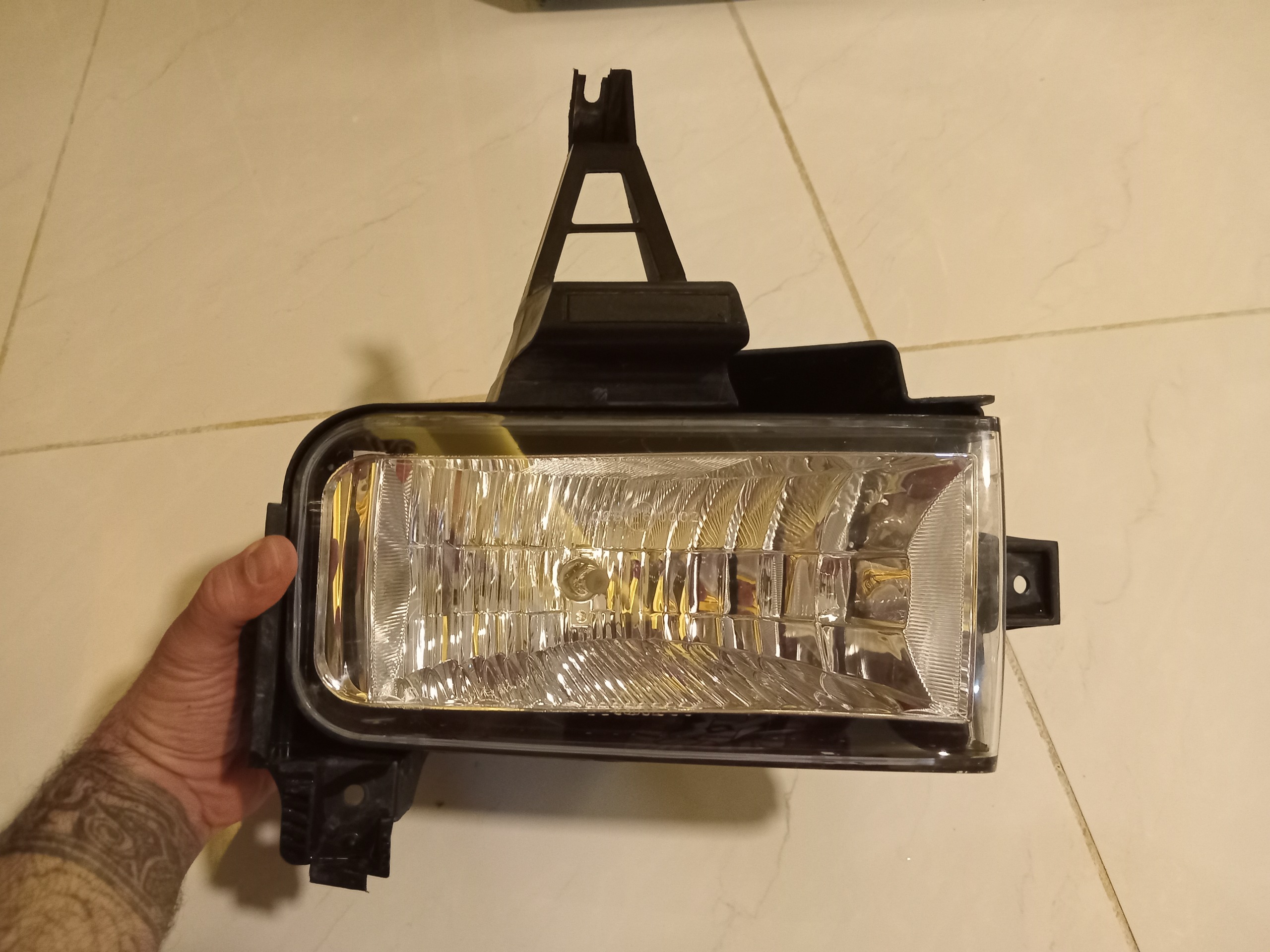 پرژکتور تویوتا لندکروزر(چپ و راست)