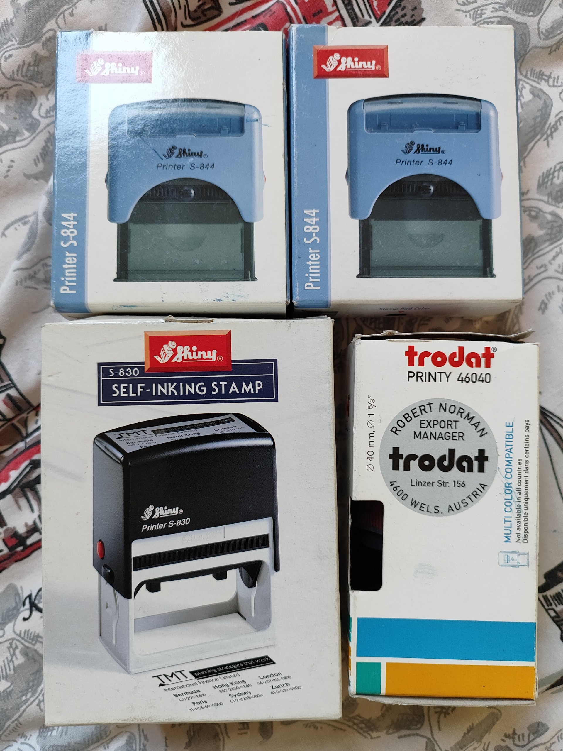 مهر مستطیل و گرد