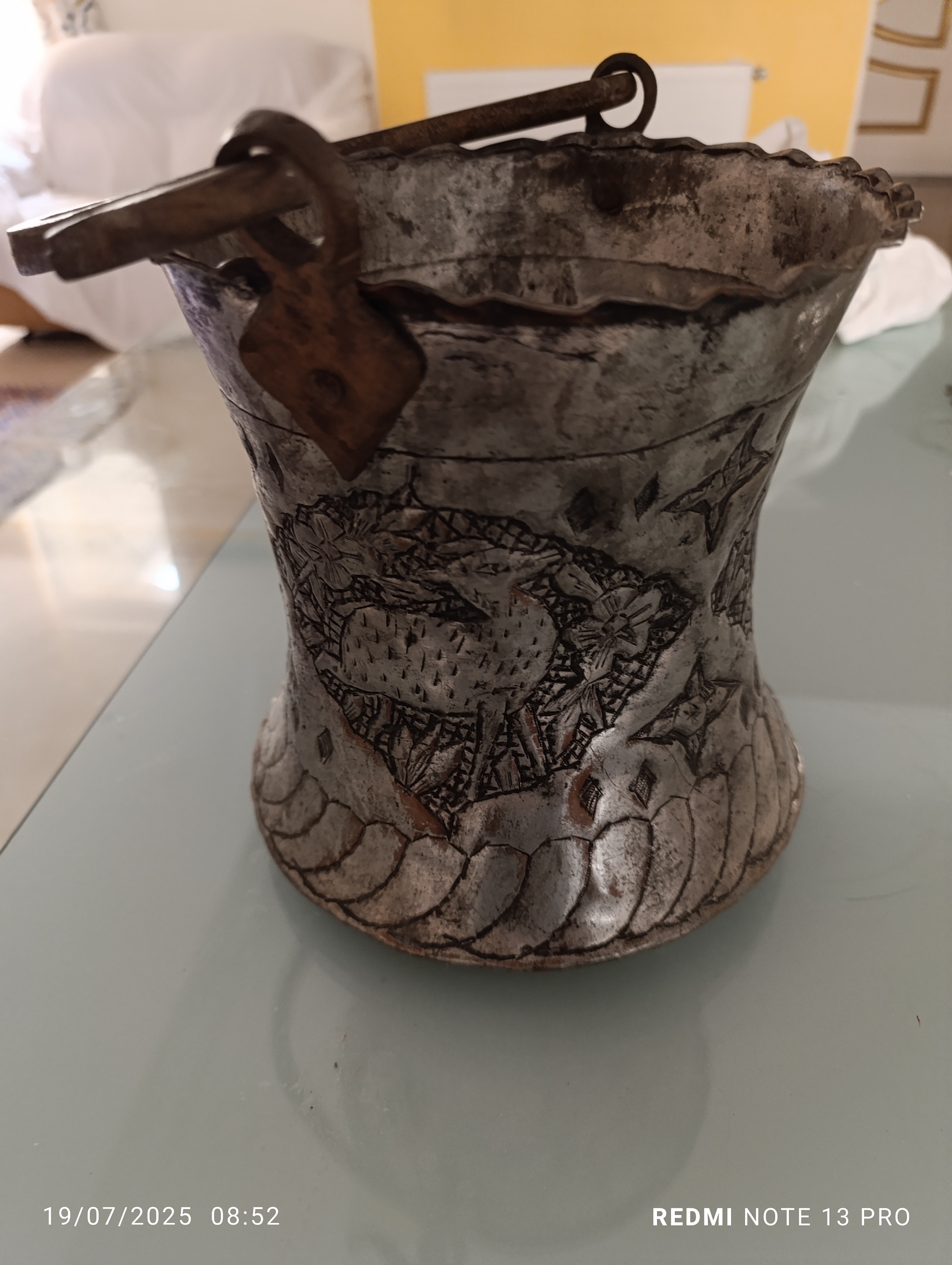 سطل اشغالی قدیمی