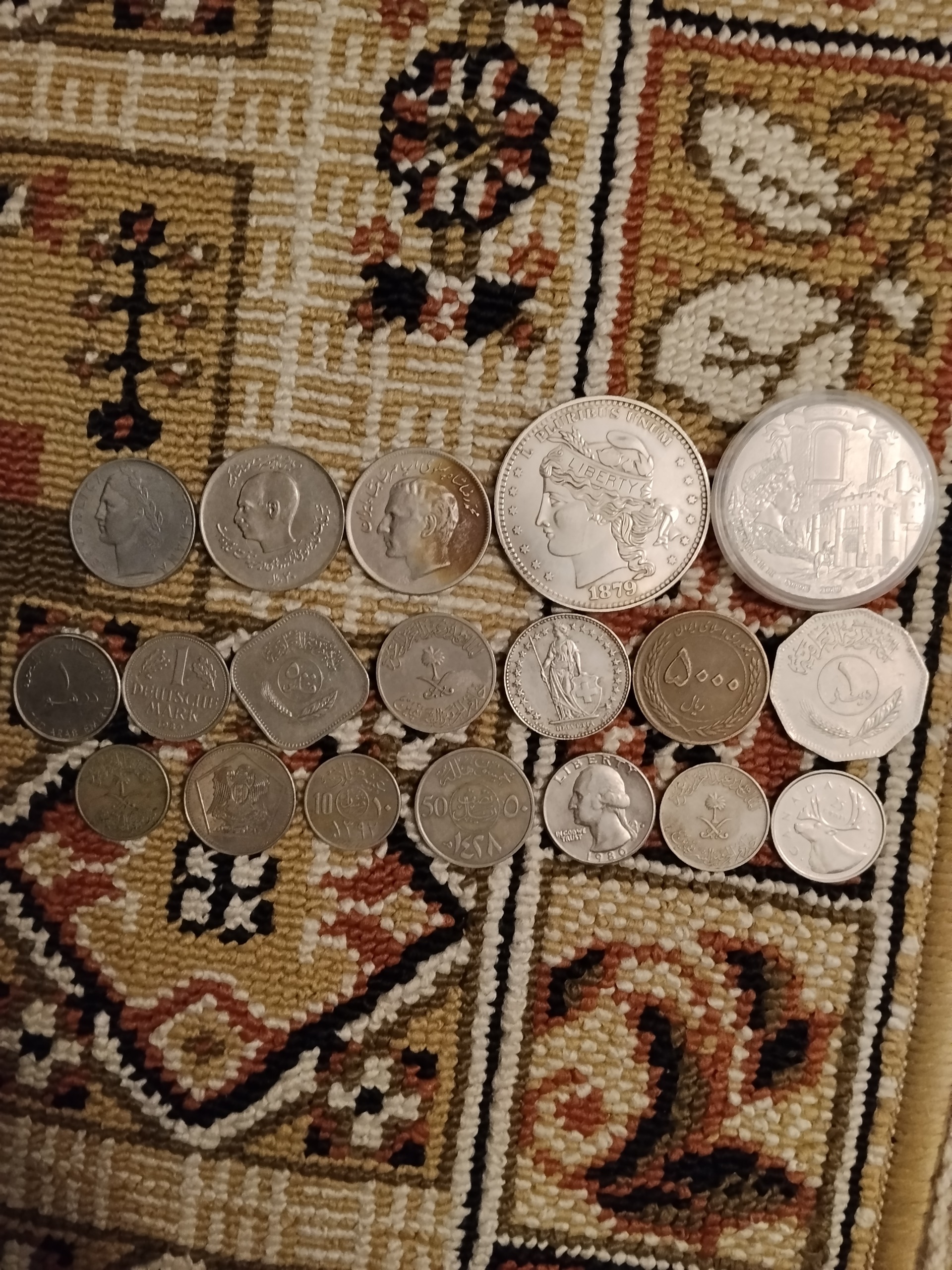 سکه خارجی و ایرانی