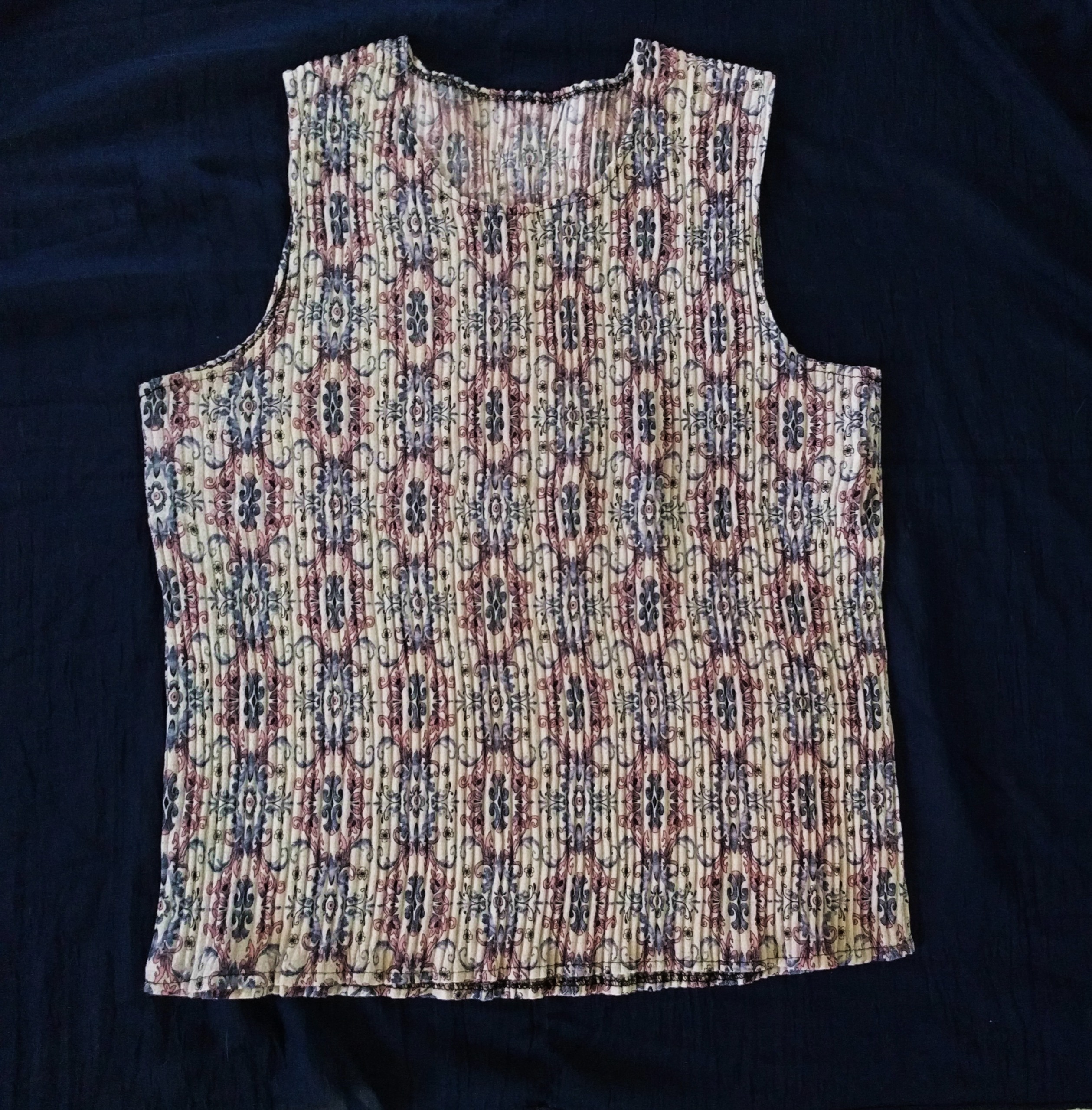 تاپ پلیسه آستین حلقه ای