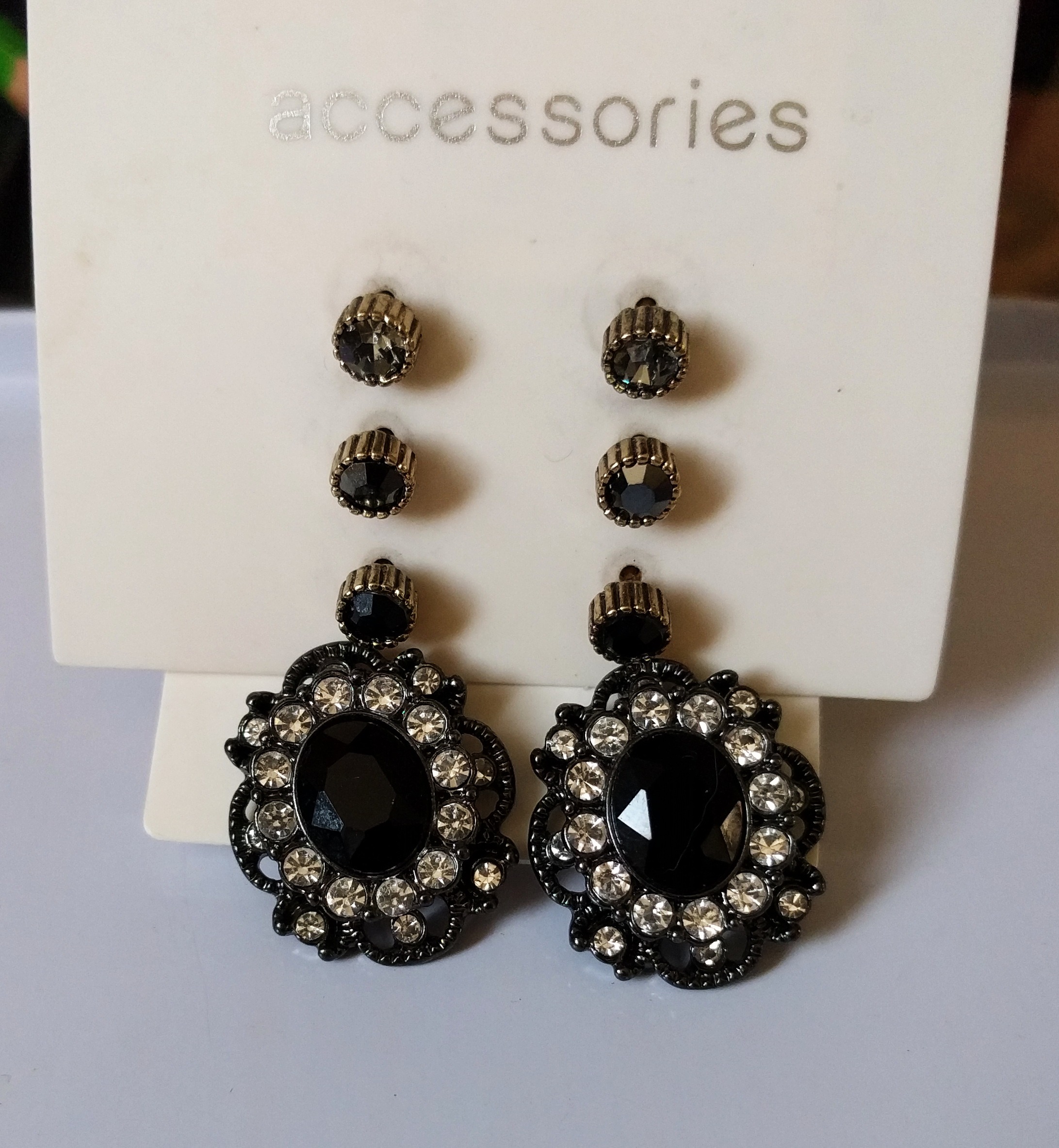 4 جفت گوشواره نگین مشکی وارداتی