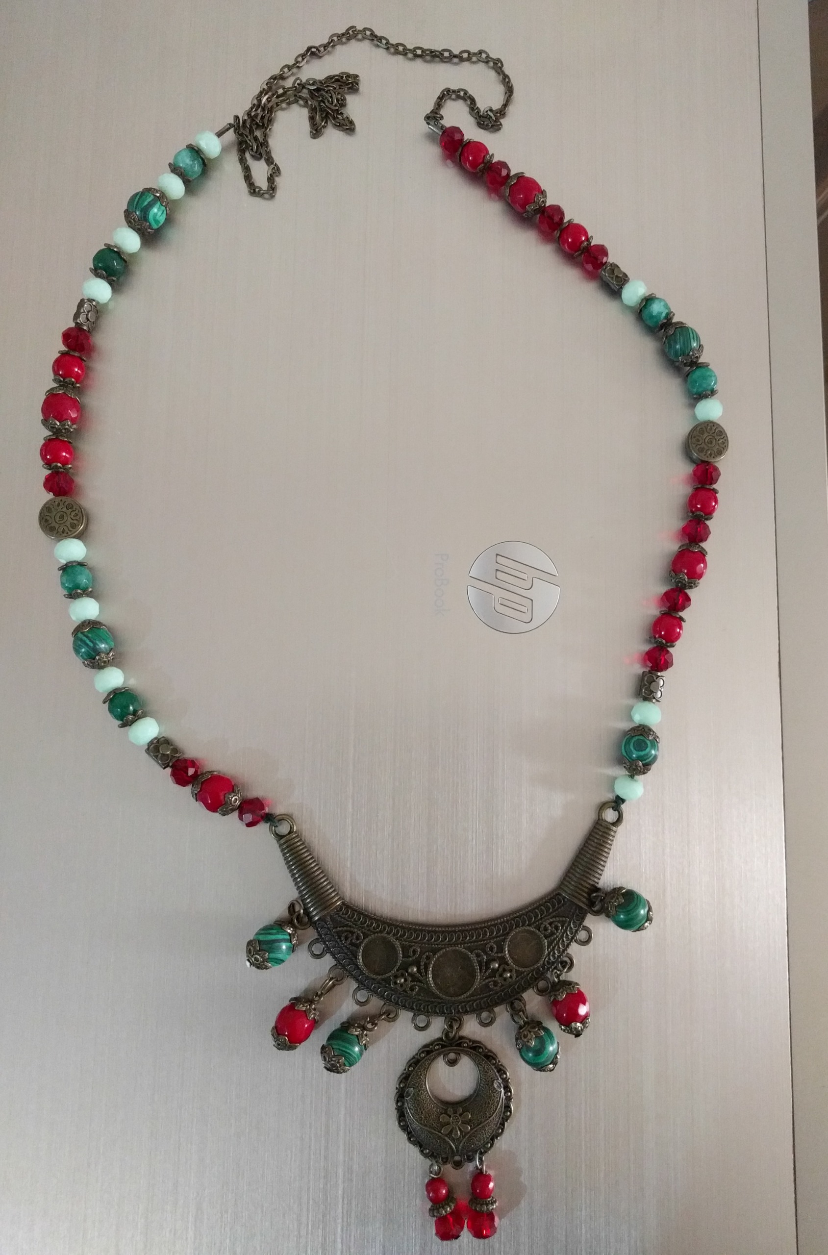 گردنبند رولباسی برنج و سنگ و مهره دست ساز