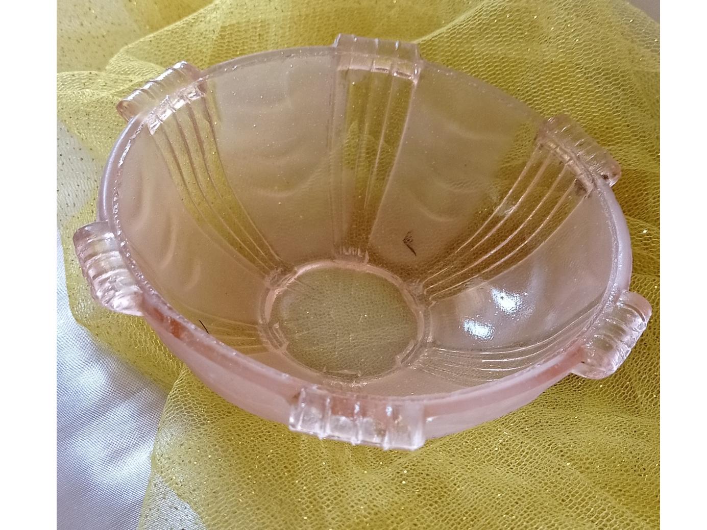 پیاله صورتی قدیمی