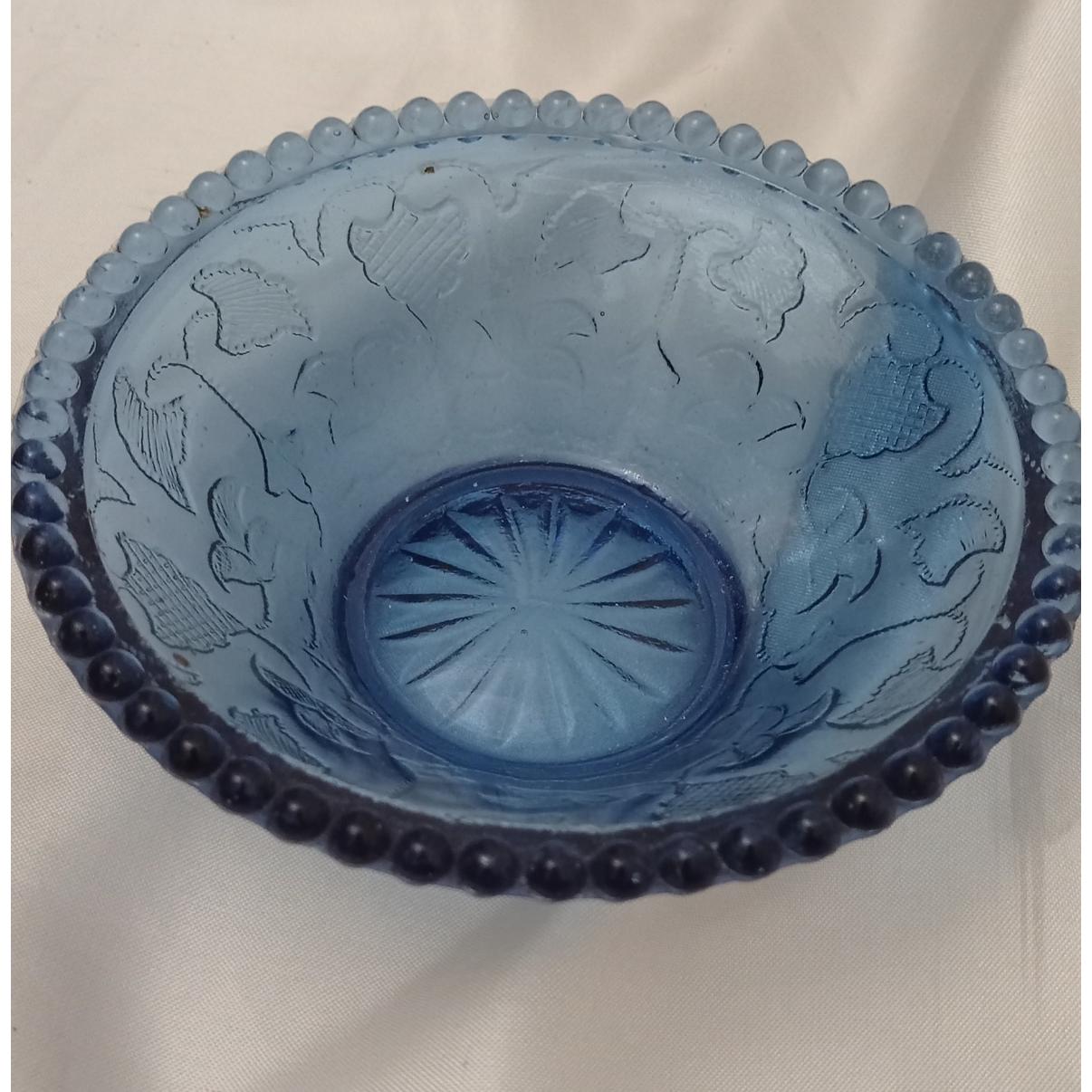 پیاله آبی کنگره دار قدیمی