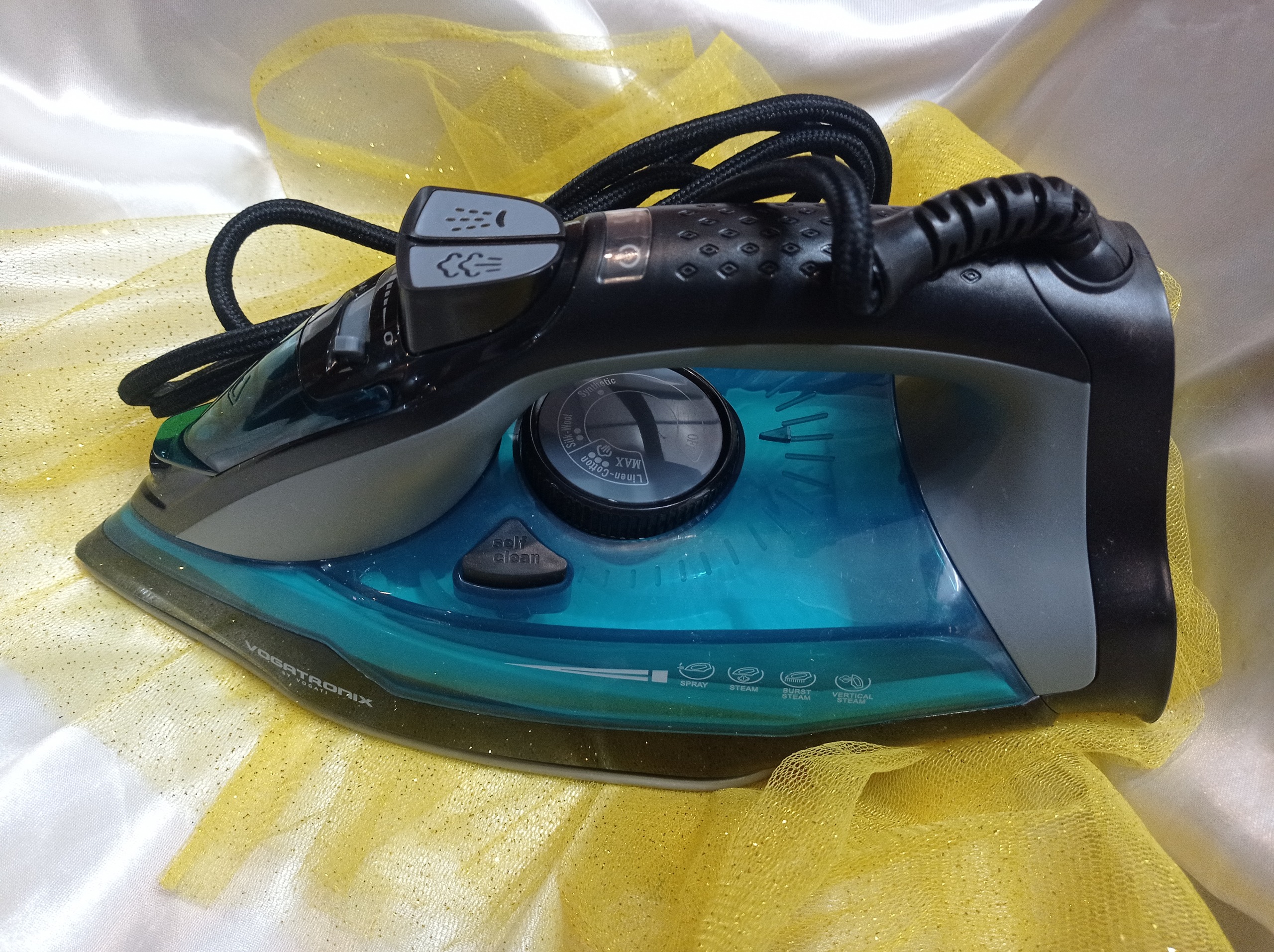 اتو بخار ووگاترونیکس VE152 ( کد ده )