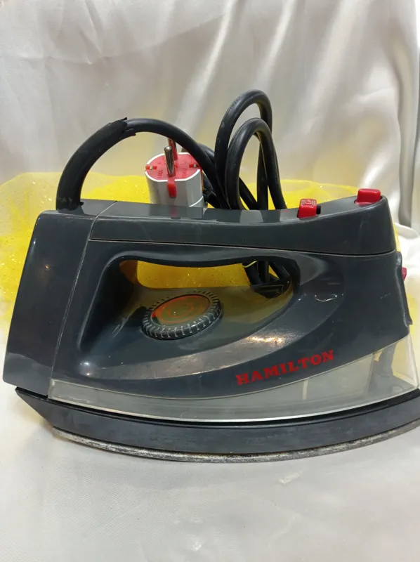 اتو بخار هامیلتون مدل TSK 706CS ( کد 18 )