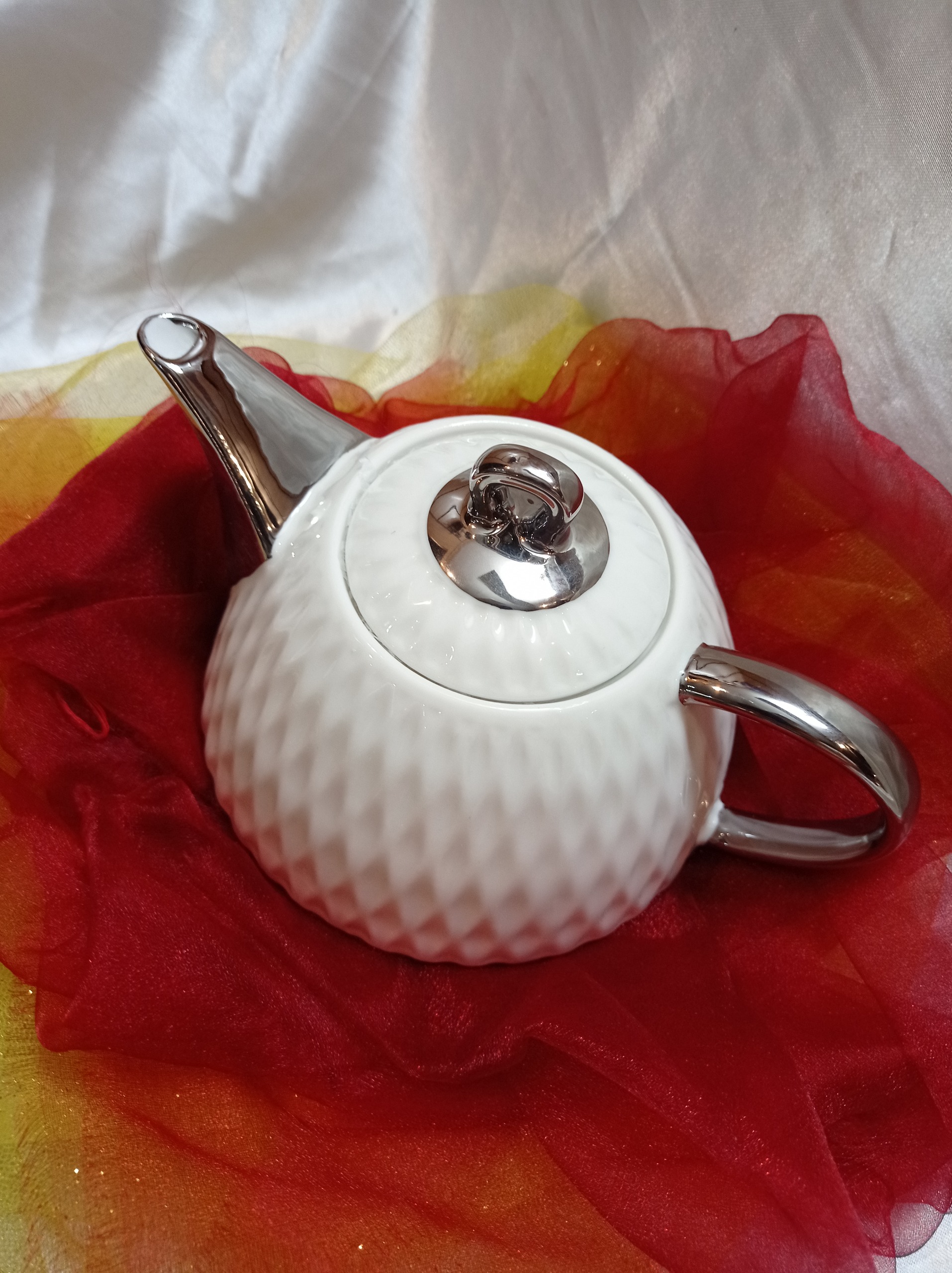 قوری چینی یونیک ( م غ ا )