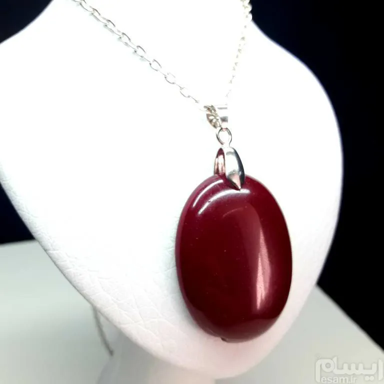 مزایده گردنی یشم سرخ ژادیت اصل با زنجیر