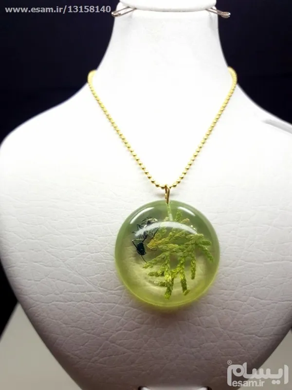 مزایده جنجالی گردنی کهرباطرح روسی مورچه دار بهمراه