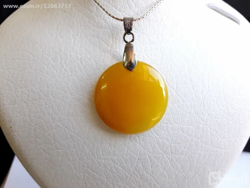 گردنی عقیق شرف الشمس بهمراه آویز زنجیرنقره