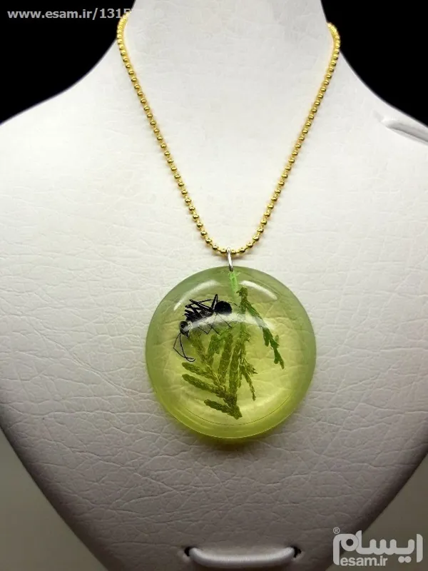 مزایده جنجالی گردنی کهرباطرح روسی مورچه دار بهمراه