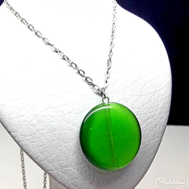 مزایده چشم گربه فاخر سبز با بازی رنگ بالا