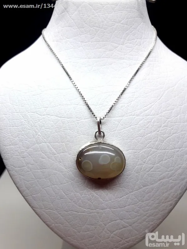 مزایده گردنی دستسازعقیق باباقوری درجه1