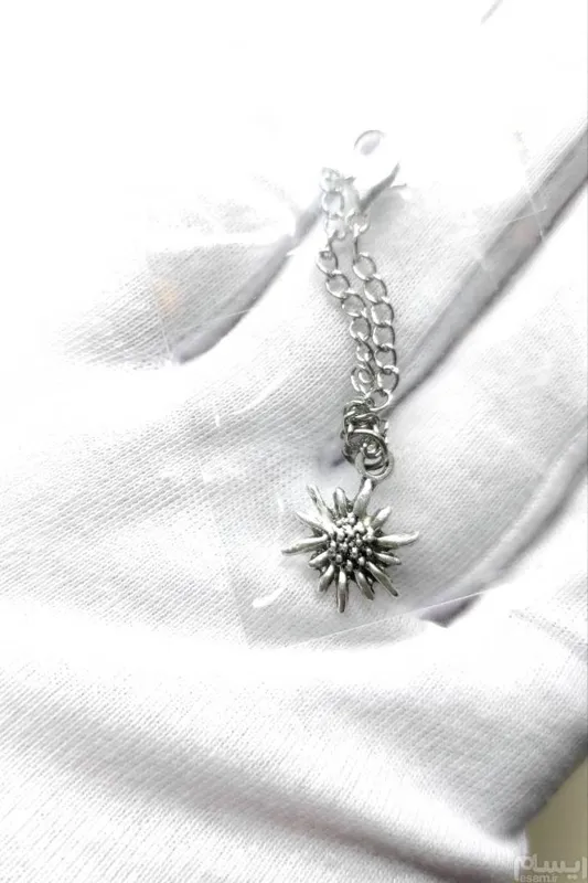 آویز ساعت استیل رنگ ثابت طرح گل