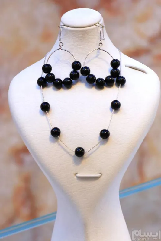 مزایده نیم ست نقره و سنگ عقیق سیاه دستساز