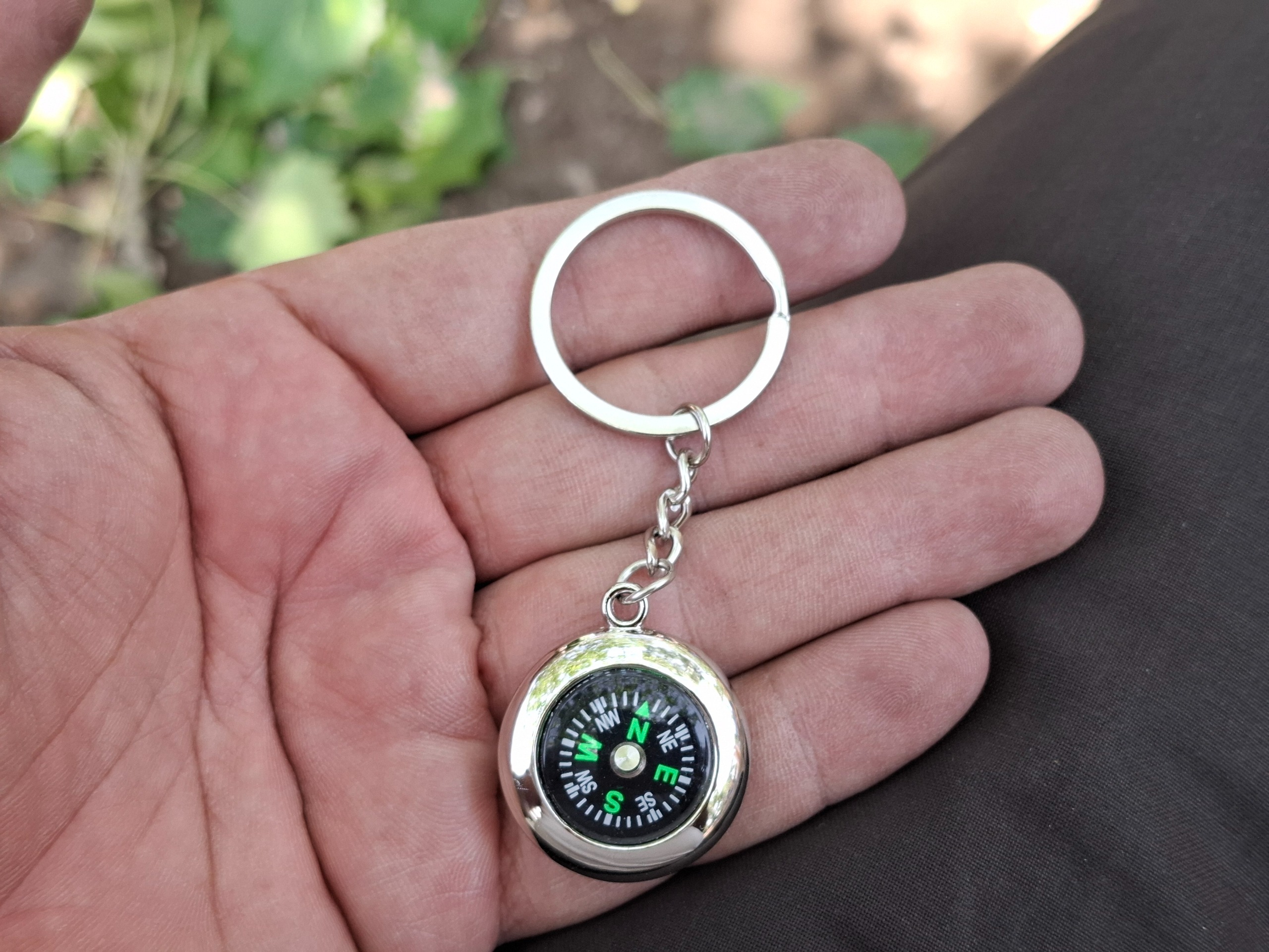 جای کلیدی قطب نما فلزی