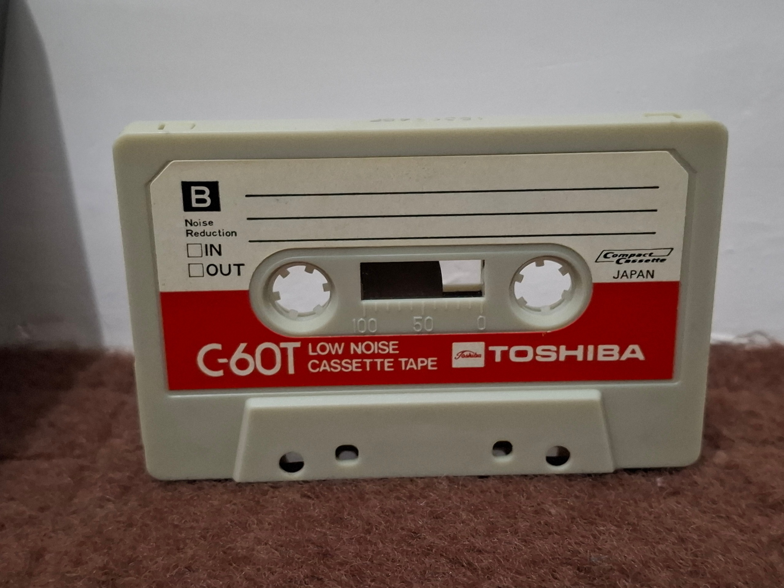 نوار کاست توشیبا اصل ژاپن قدیمی