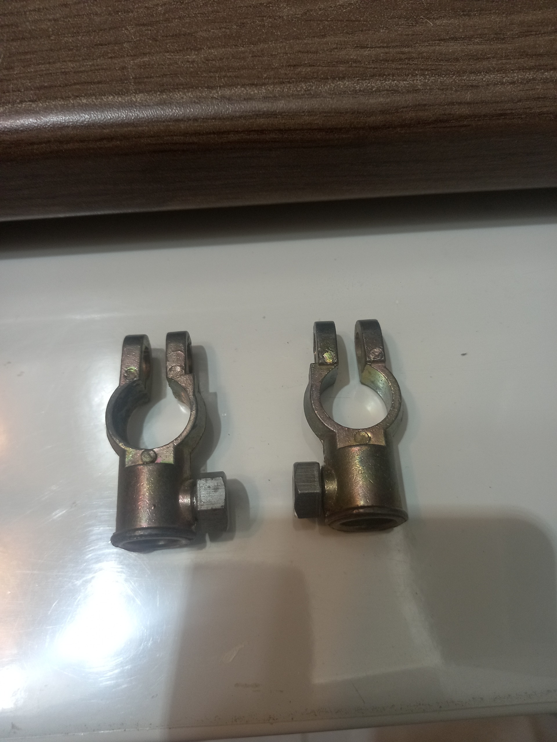 بست باتری 2 عدد طبق عکس