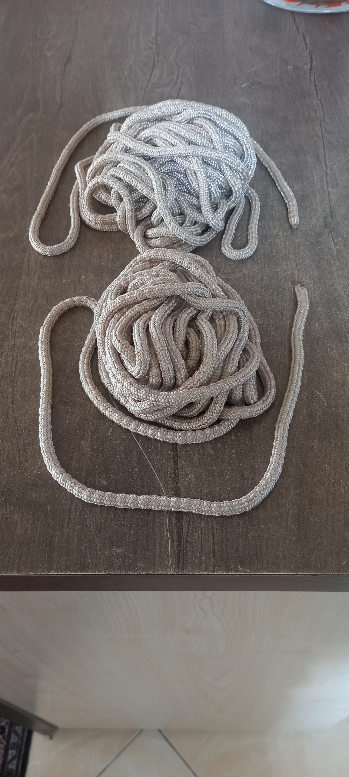 سنگین ترین سرب پرده  حدودا 21 متر 3/5 کیلو