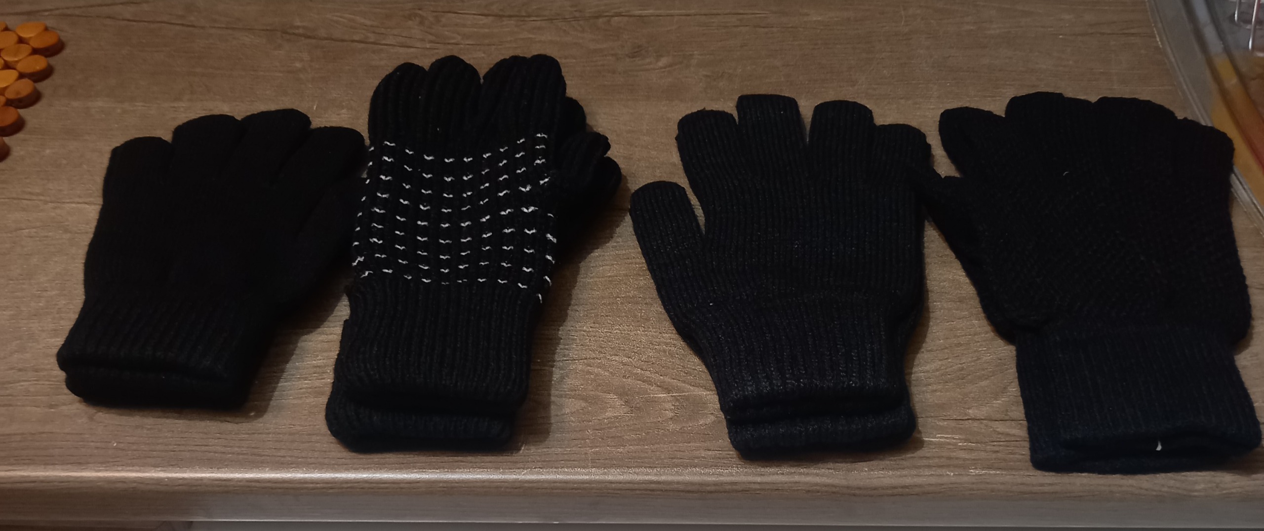 دستکش مشکی بافت زمستانه گرم ونرم تبریز