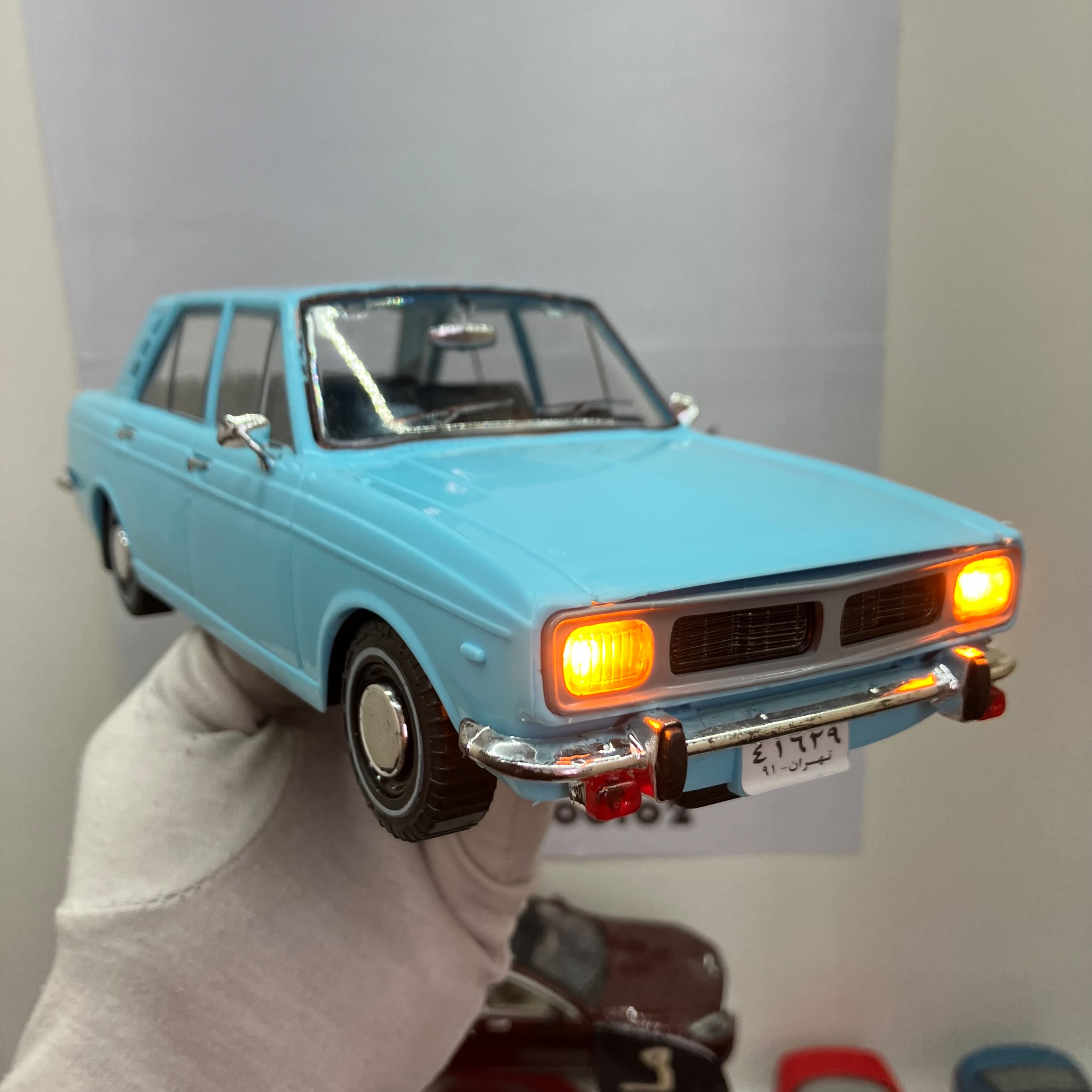 ماکت پیکان کارلوکس چراغدار آبی آسمونی