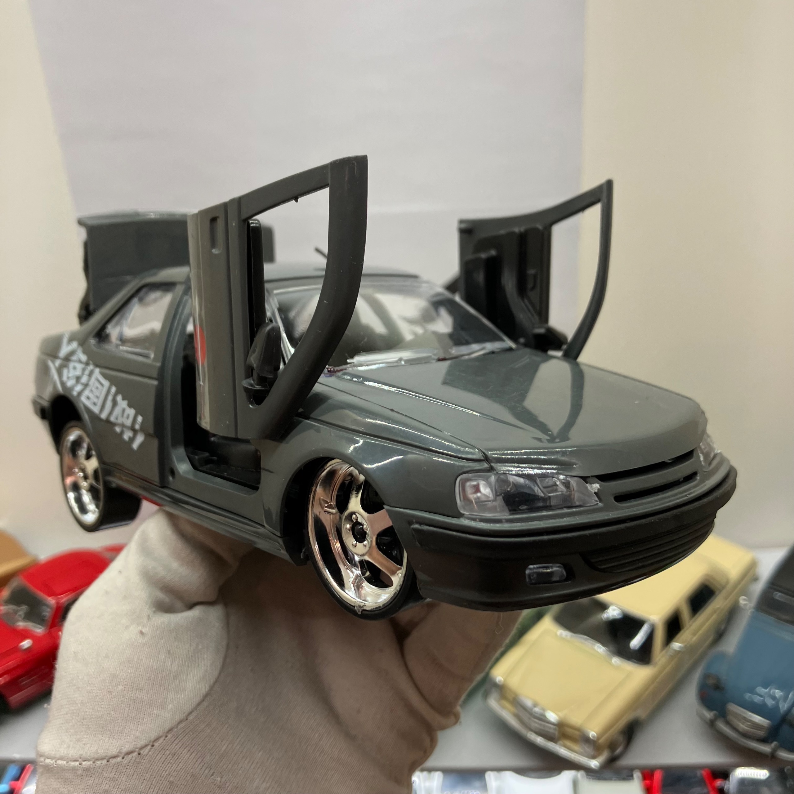 ماکت پژو پارس مای توی نوکمدادی