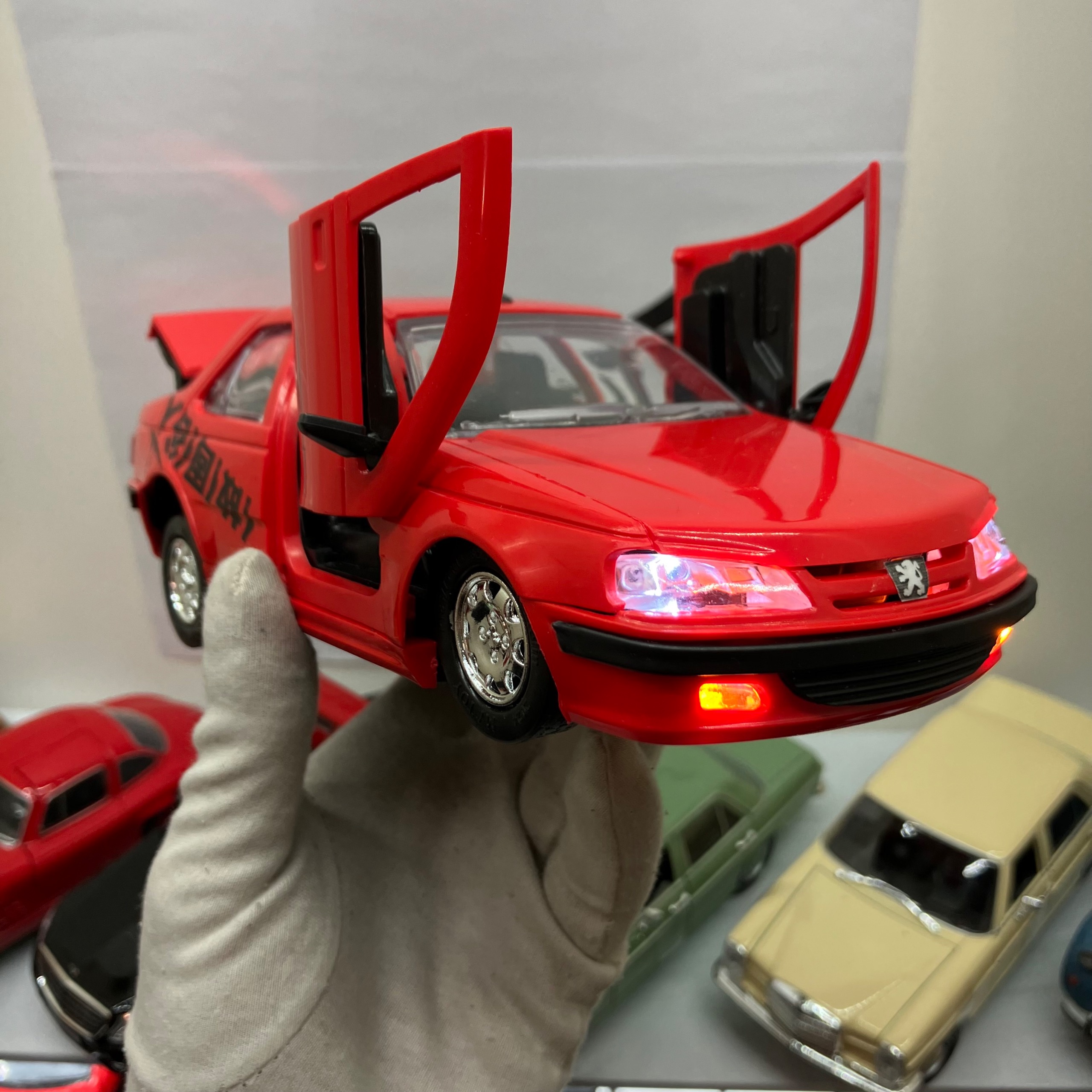 ماکت پژو پارس شوتی چراغدار قرمز