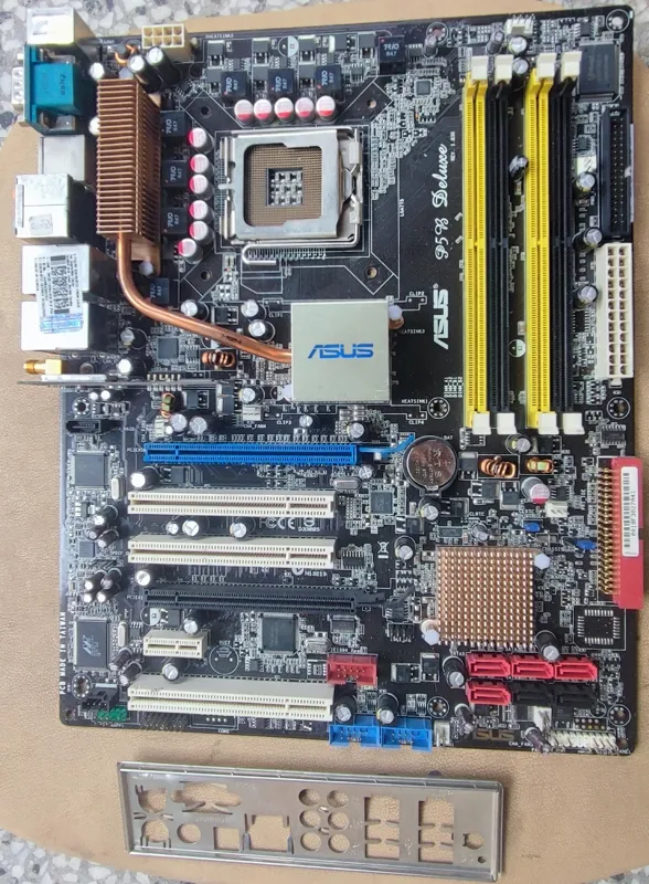 مادربرد ASUS P5B DELUXE