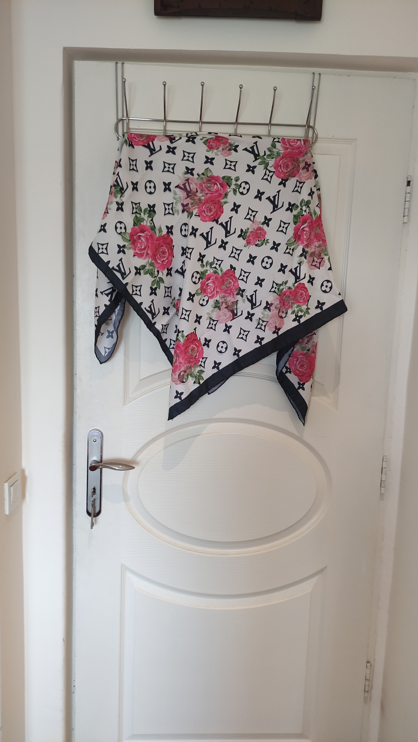 روسری دور دست دوز