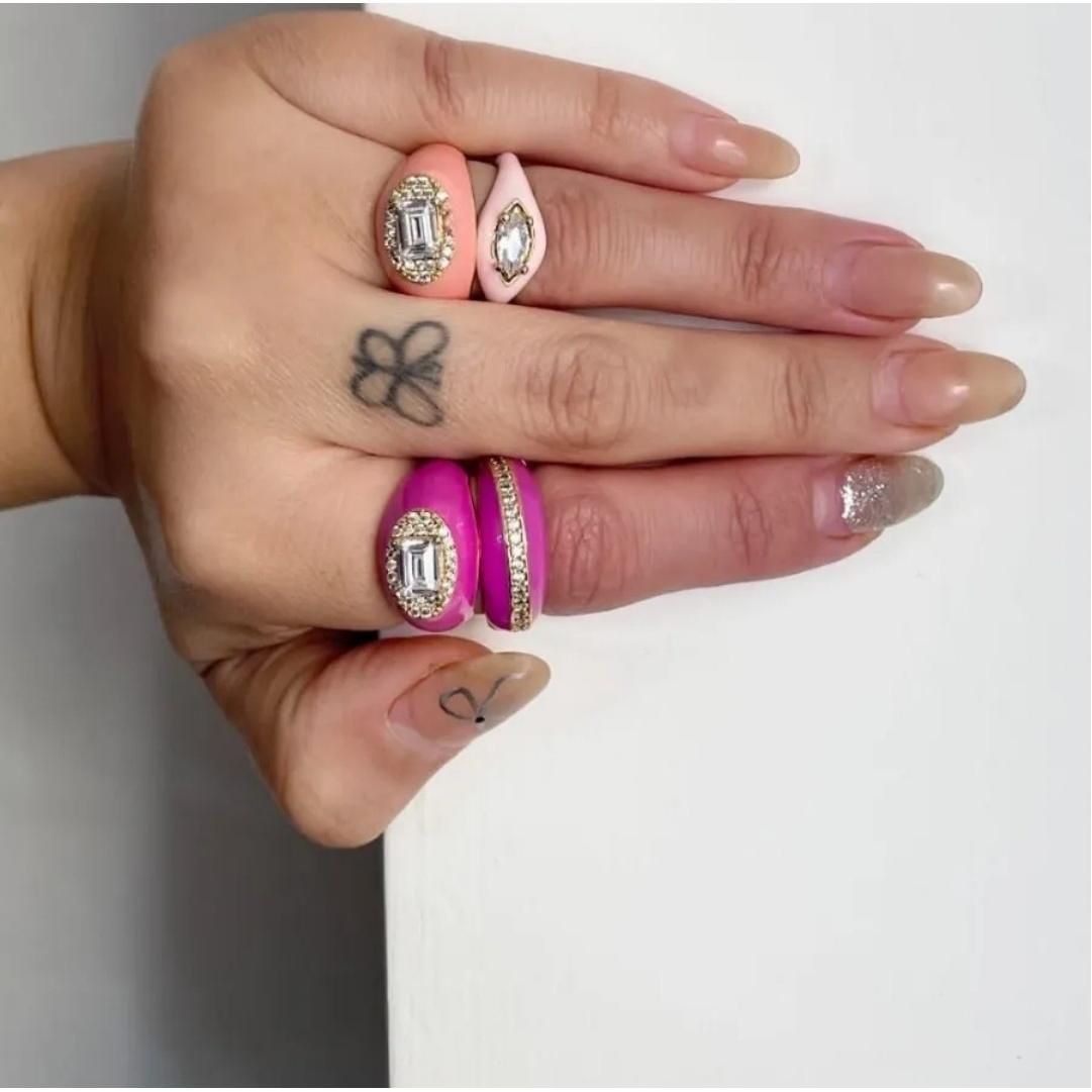 انگشترهای رنگی نگین دار