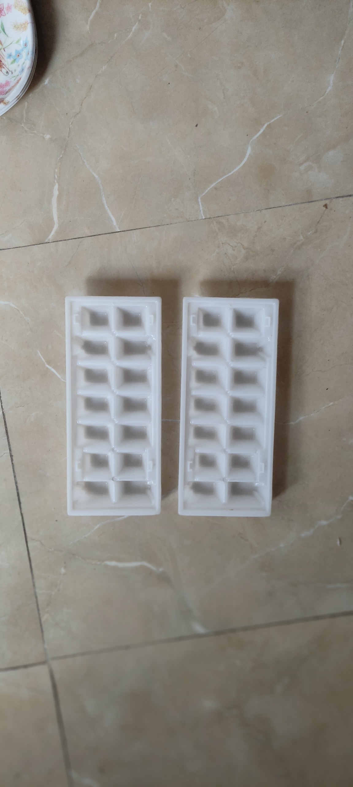 دوعدد ظرف قالب یخ نو