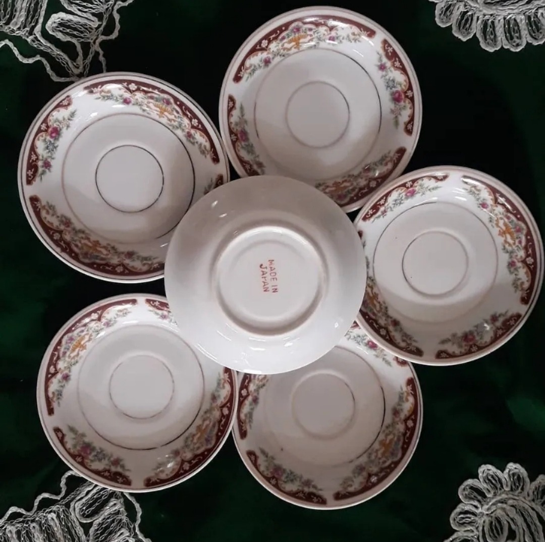 نعلبکی زیبای ژاپنی