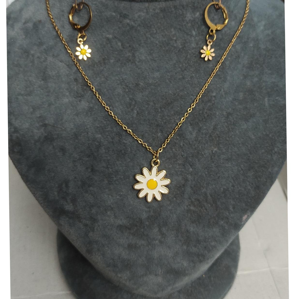 نیم ست زیبای بابونه