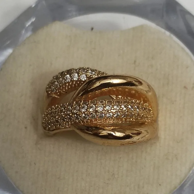 انگشتر با کیفیت بالا