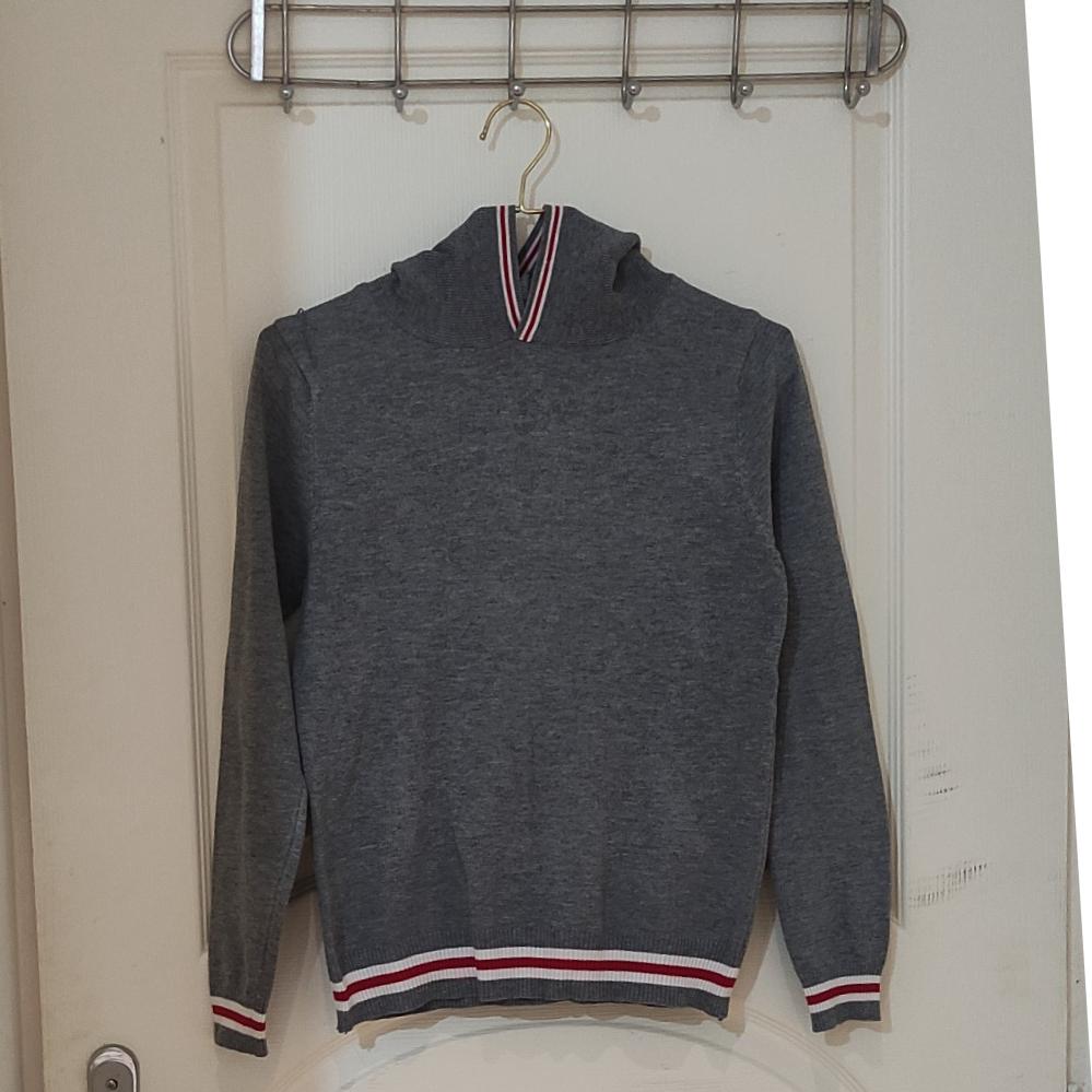 سوییشرت بافتنی کلاهدار در حد نو