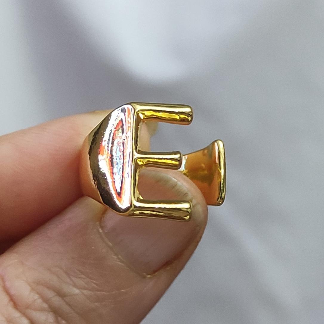 انگشتر حرف E