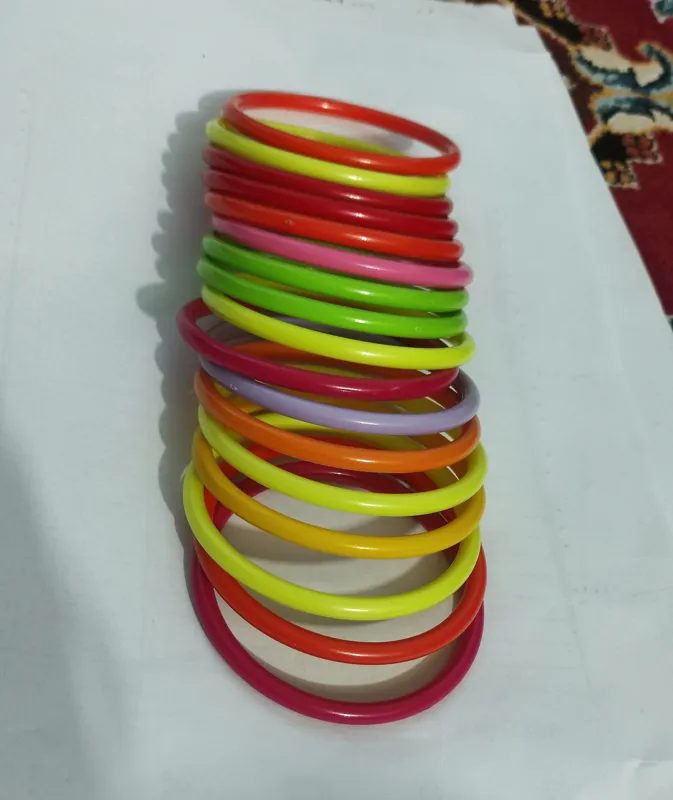 ده عدد النگو یا حلقه رنگی