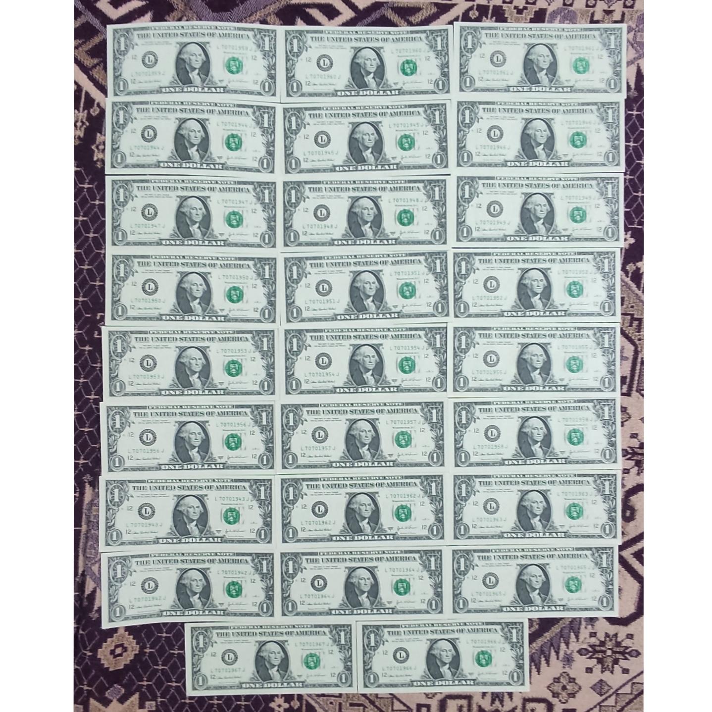 26 برگ یک دلاری آمریکا سریال پشت سر هم