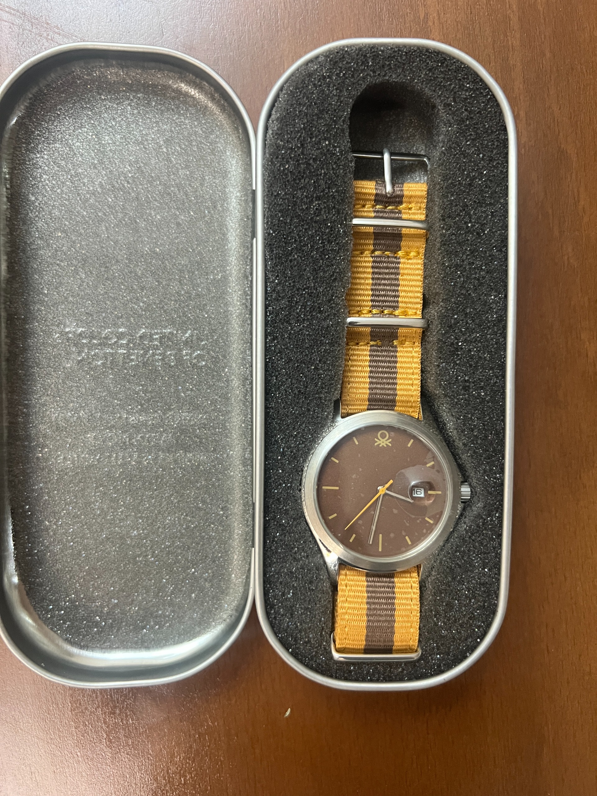 ساعت ایتالیایی برند united colors of benetton