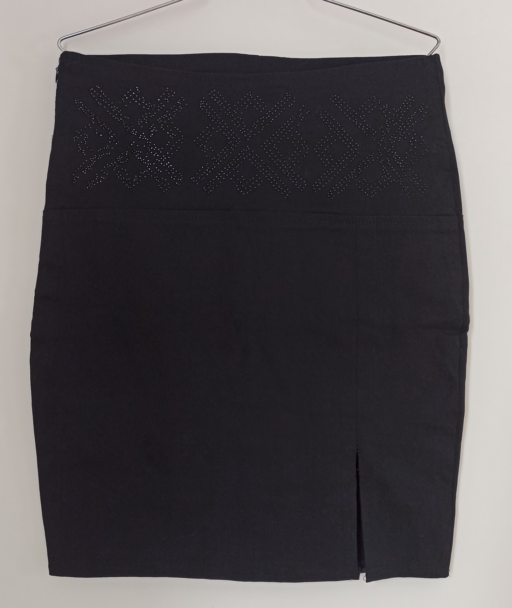 دامن مشکی کوتاه طرح دار نونو