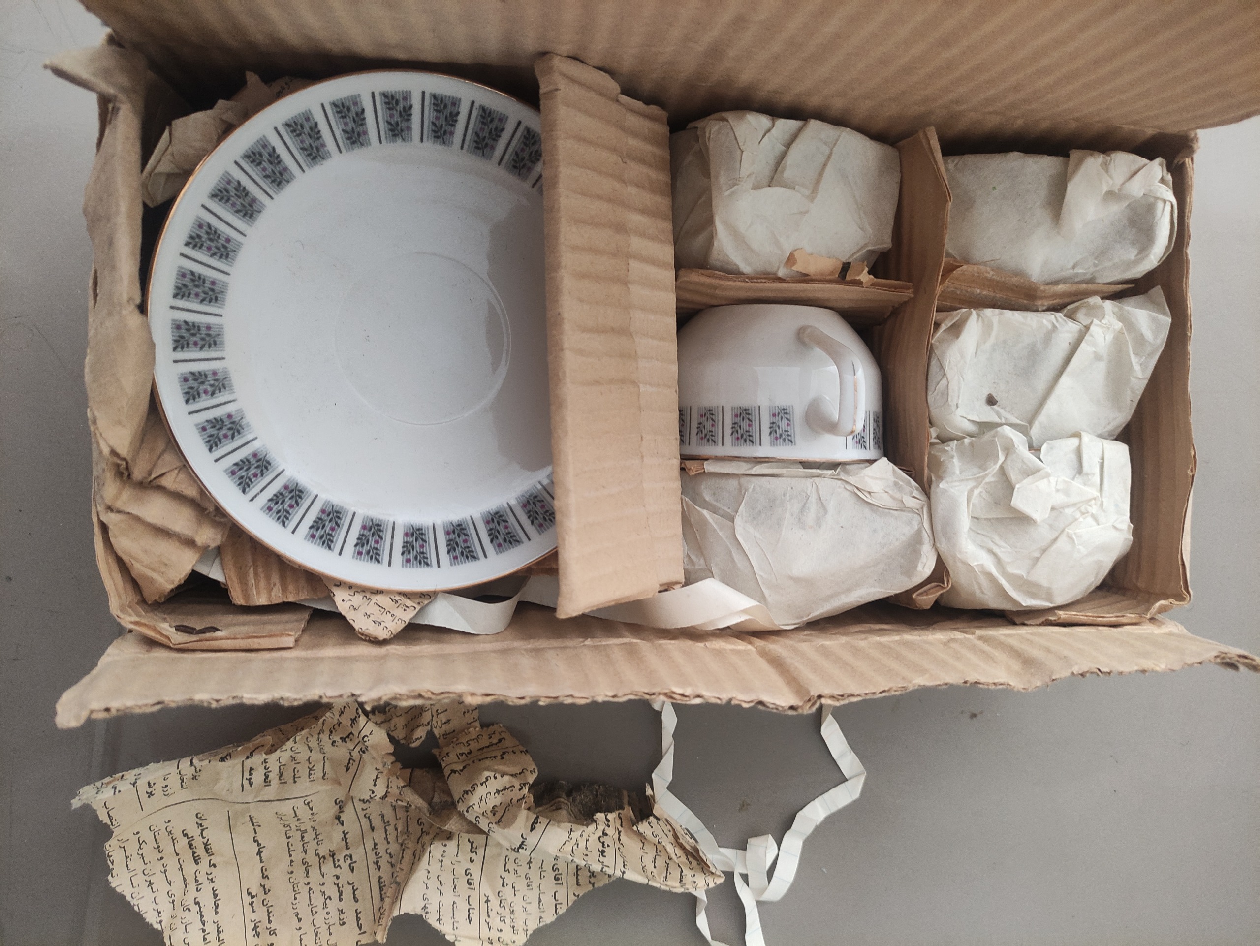  ست چینی اصل زیبا آکبند طبق توضیح