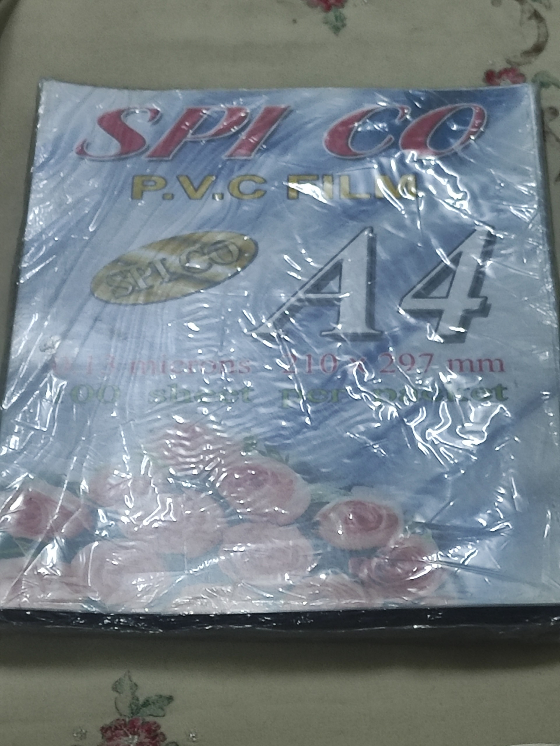 یک بسته طلق آ4 طبق توضیح