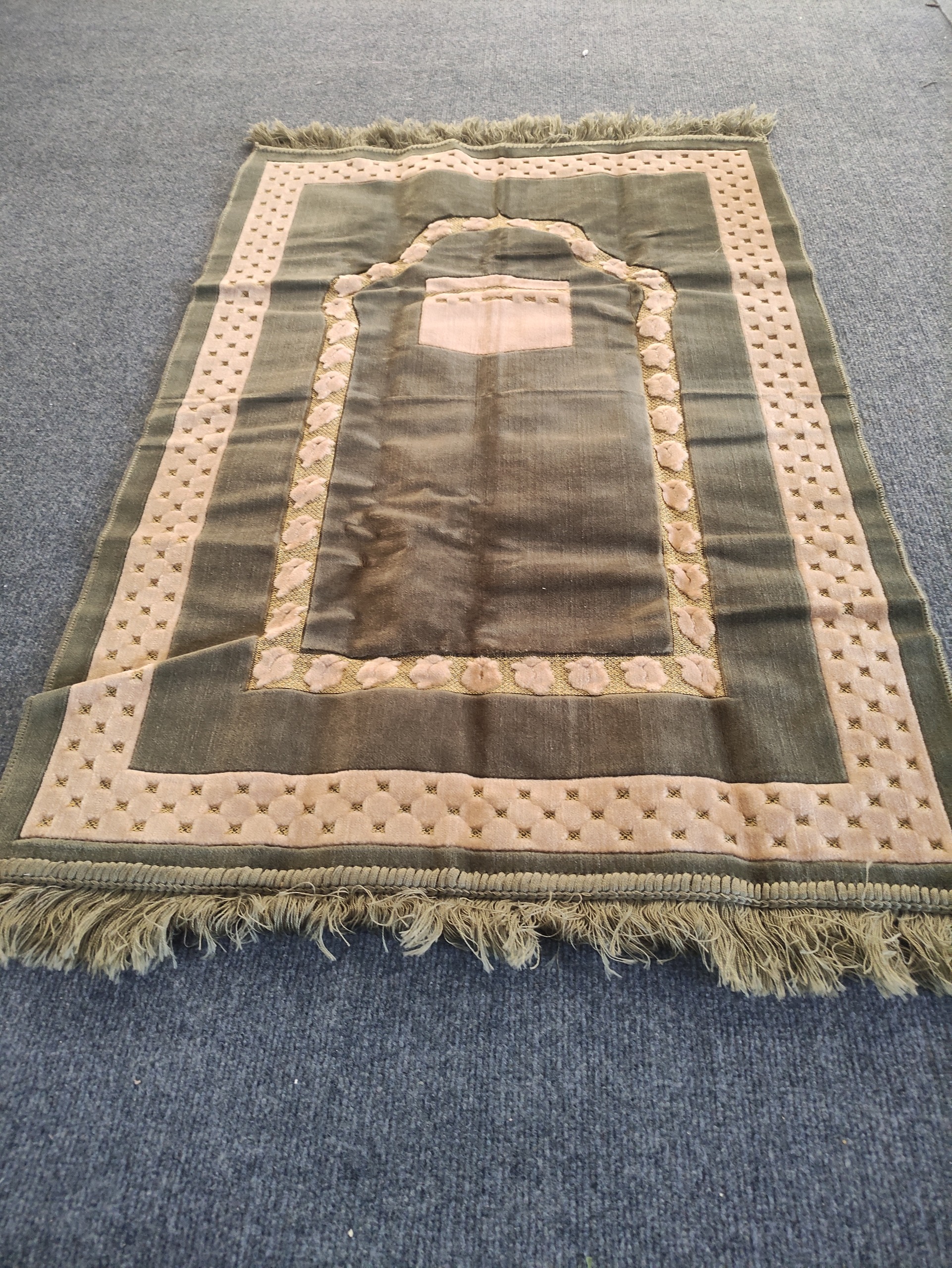 سجاده ساخت ترکیه اصل و لطیف بزرگ ضخیم