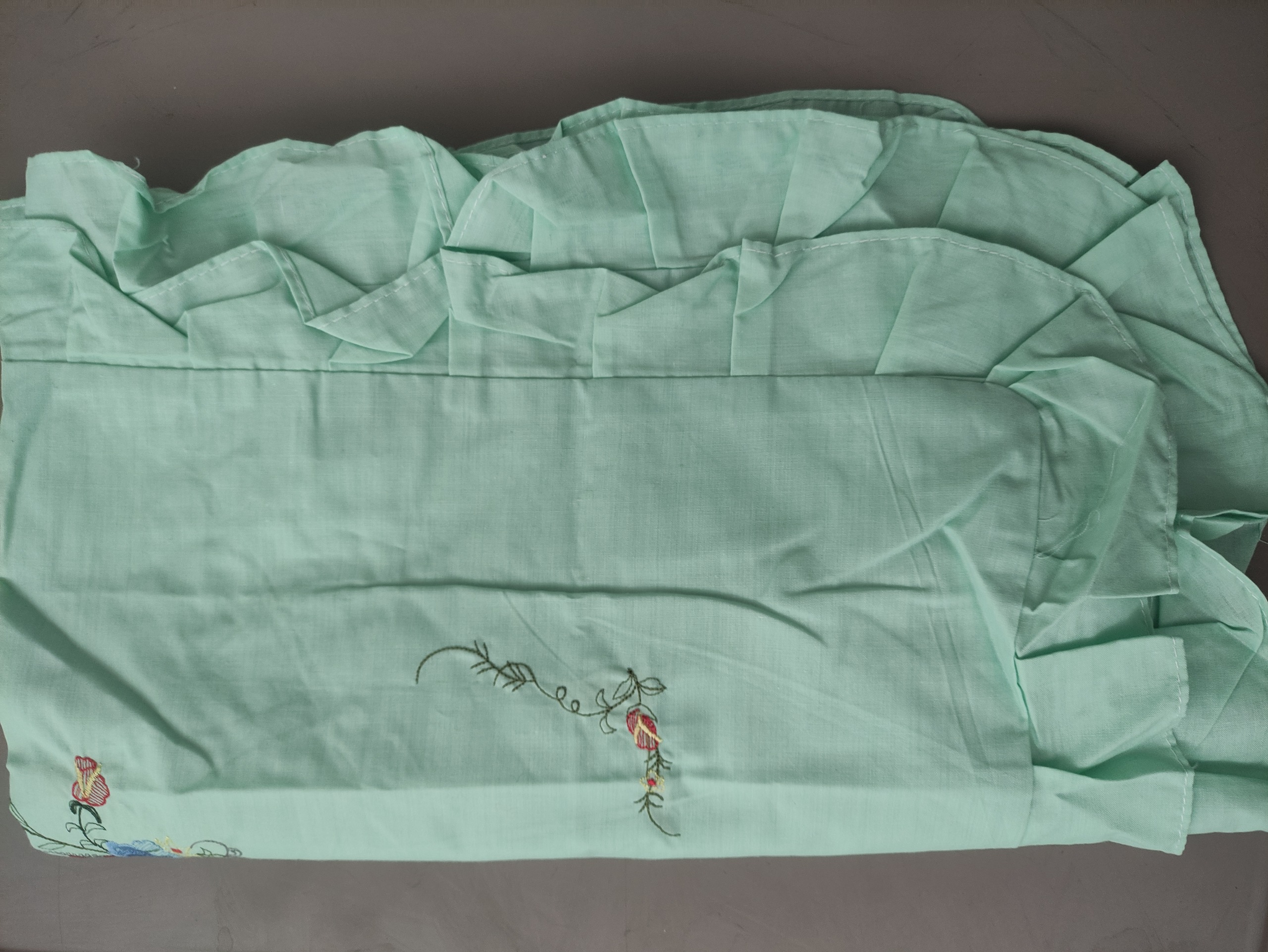 2 عدد رو بالشی کویت گلدوزی دار طبق توضیح